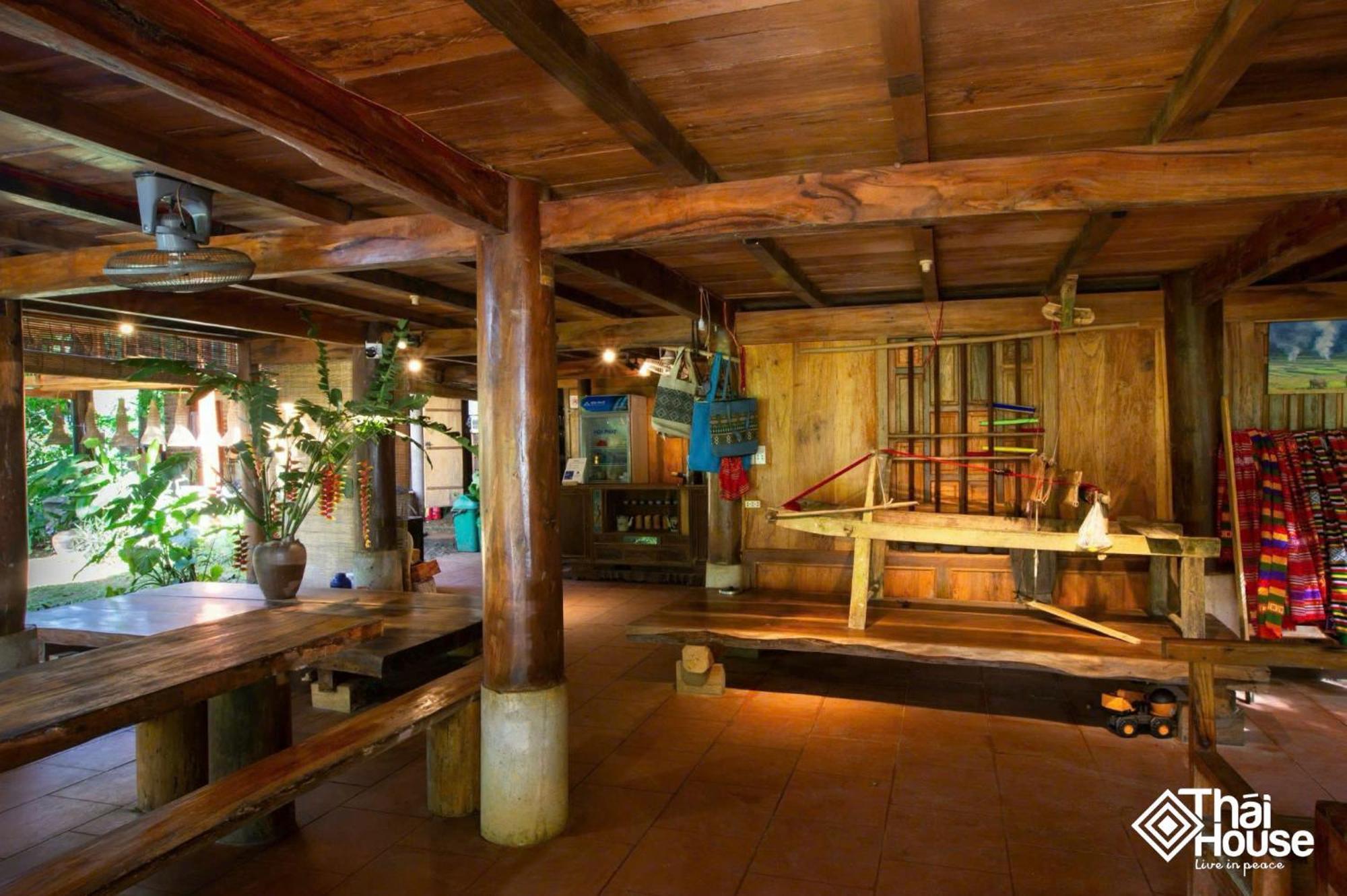 Thai House Pu Luong - Century Old Stilt House With Terrace Views Huong Ba Thuoc Zewnętrze zdjęcie