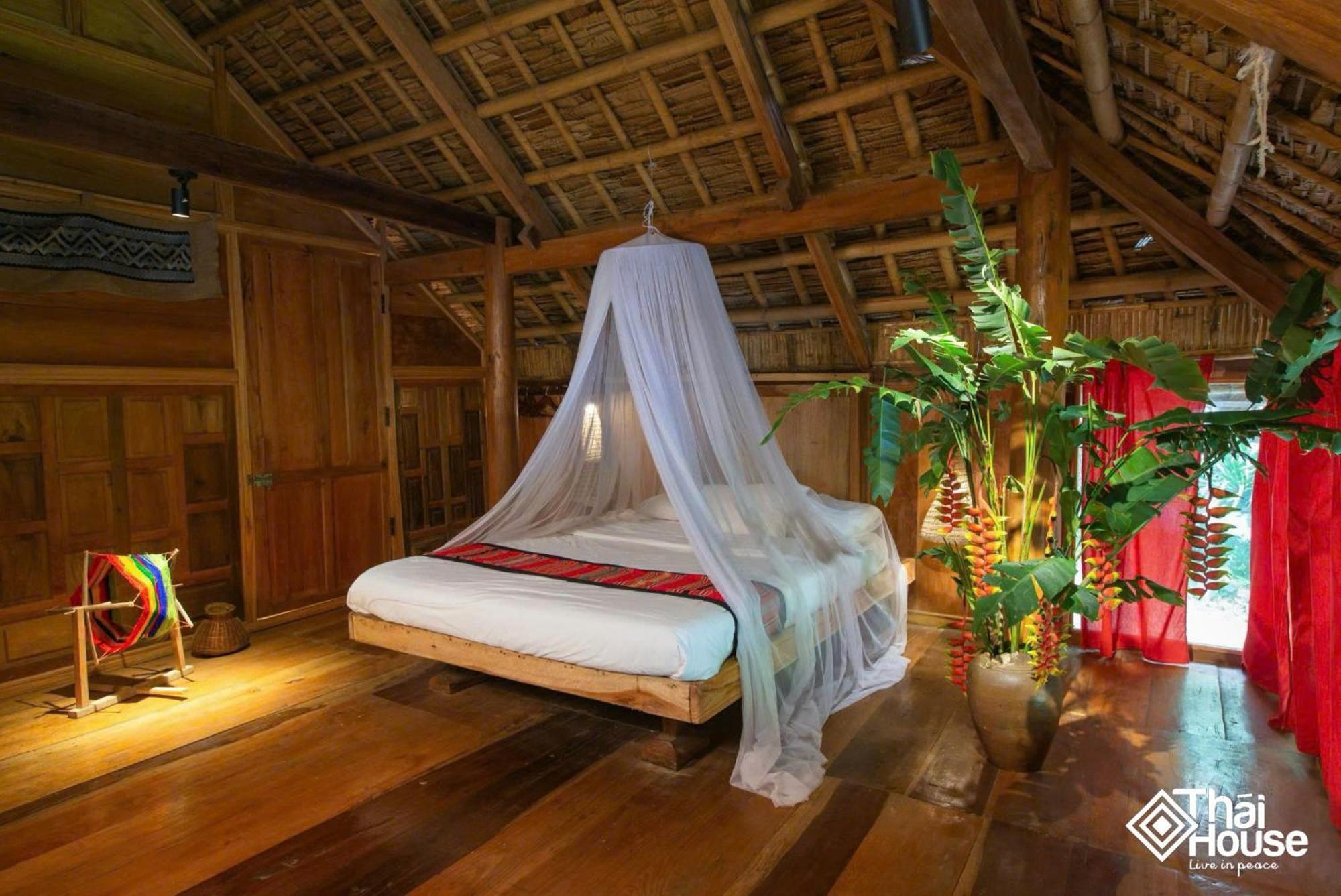 Thai House Pu Luong - Century Old Stilt House With Terrace Views Huong Ba Thuoc Zewnętrze zdjęcie
