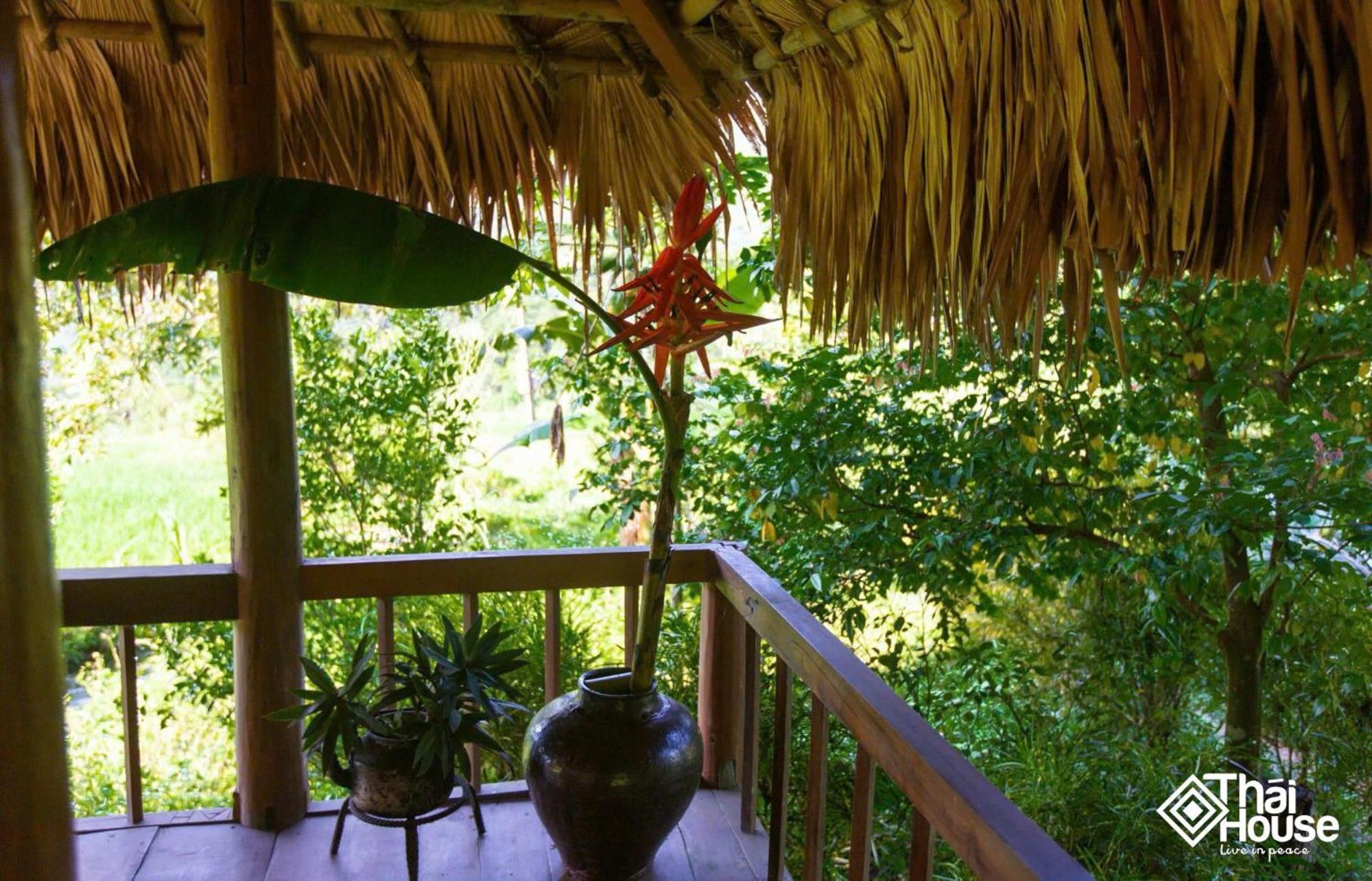 Thai House Pu Luong - Century Old Stilt House With Terrace Views Huong Ba Thuoc Zewnętrze zdjęcie
